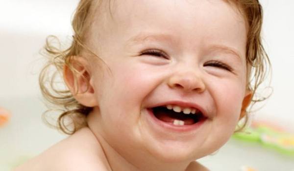 Zahndurchbruch und -entwicklung - jetzt informieren!